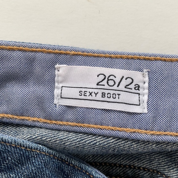 Gap 1969 Women’s Jeans Low Rise Sexy Boot Sz 26/2 Medium Wash Flare Hippie Y2K - Picture 3 of 12